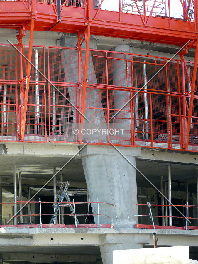 Columns of the first floors