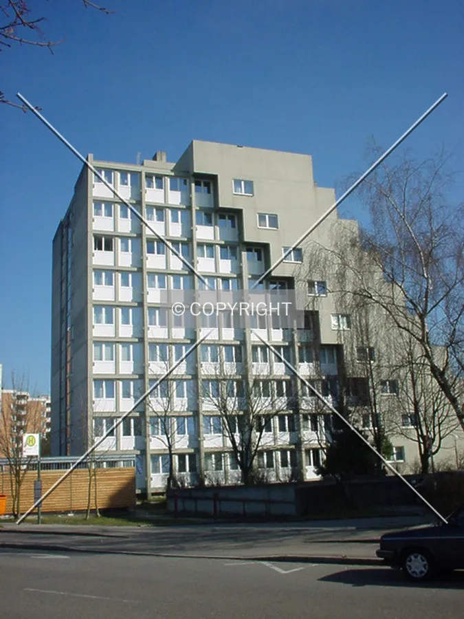 Front view as seen from Waldeysenstraße