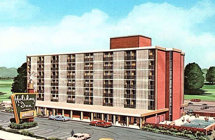Vintage view from the east showing the Holiday Inn sign