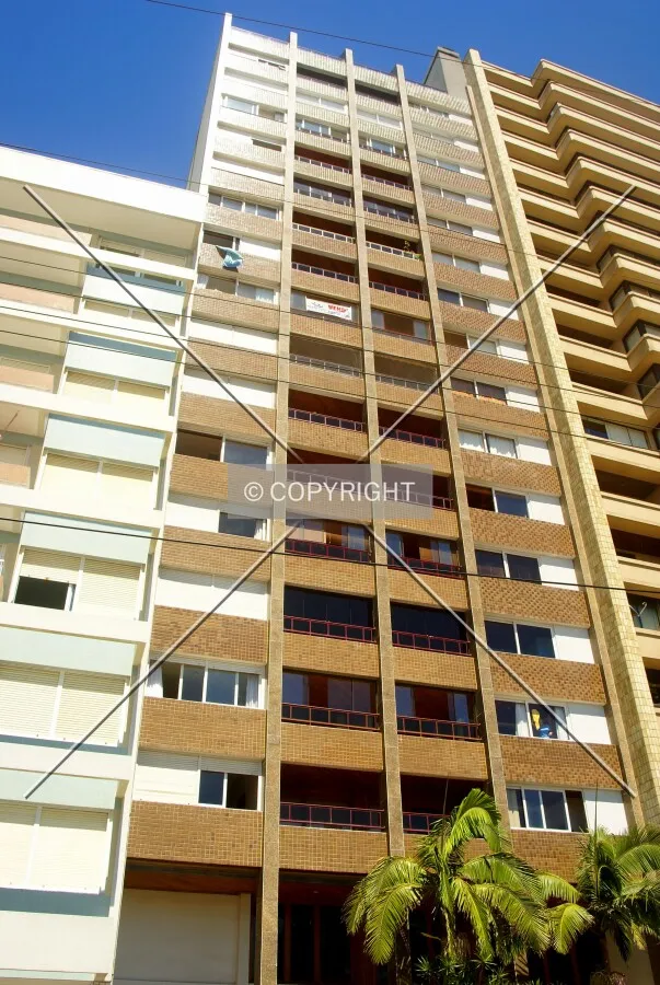 Looking up from across Borges de Medeiros Street