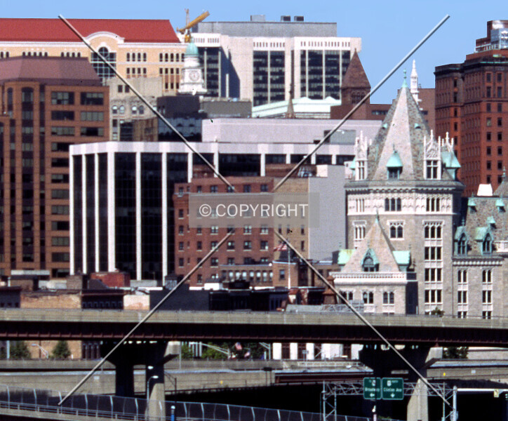 Photo 051-601-309