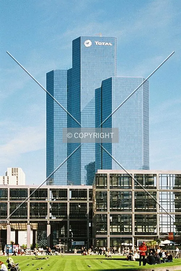 The complex as seen from in front of the low-rise CDT 92 building