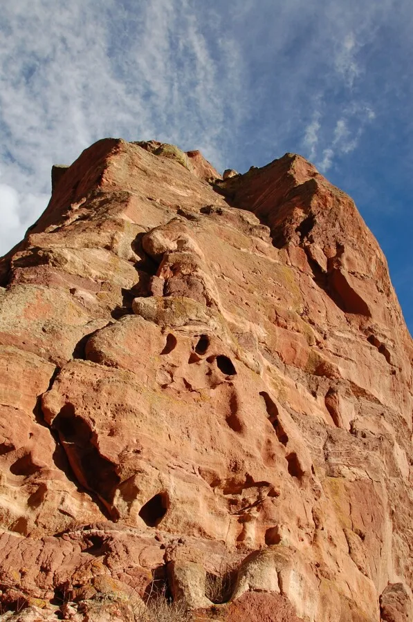 View of the sandstone surrounding the amphitheatre