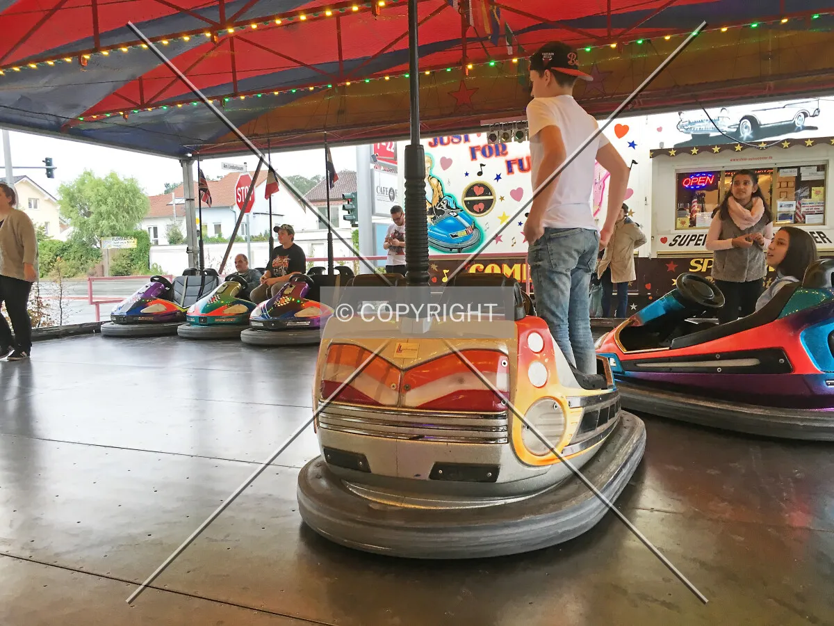 Auto scooter, a temporary amusement ride