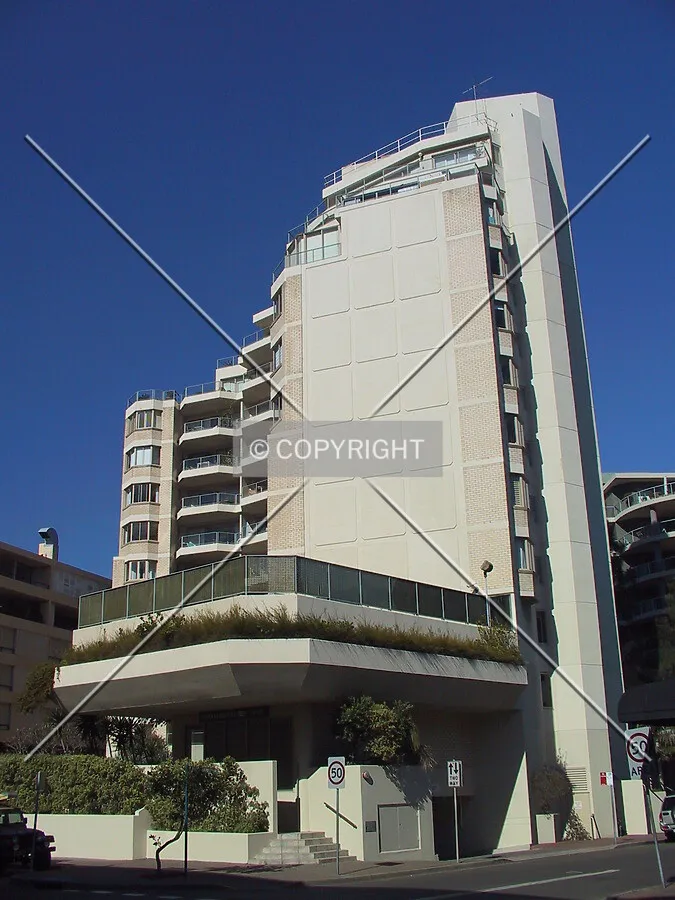 Side view from Raglan Street