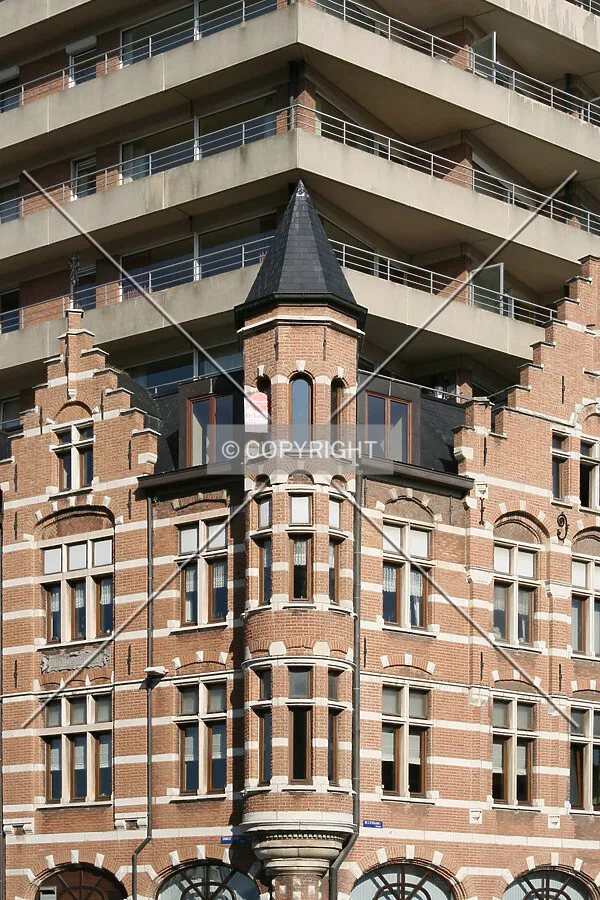 Corner detail