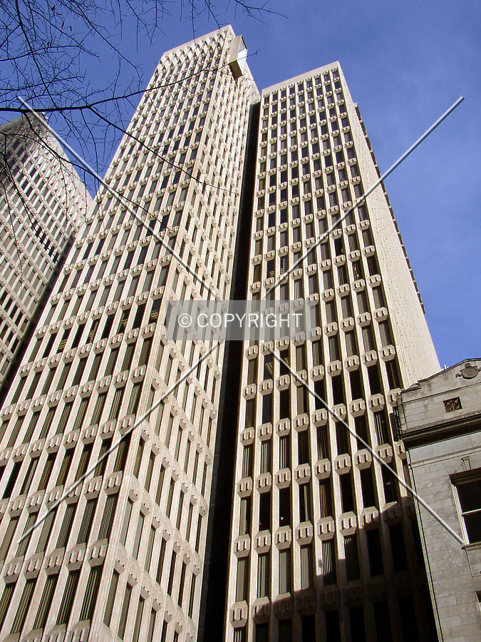 Looking up the western facade from Peachtree Street NE