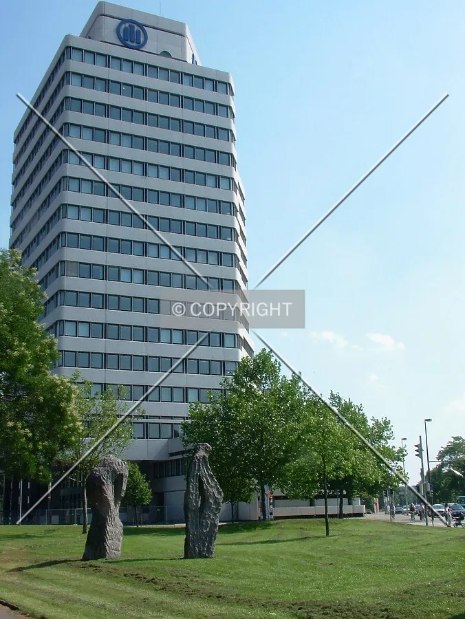 Northwest side seen from Königswortherplatz