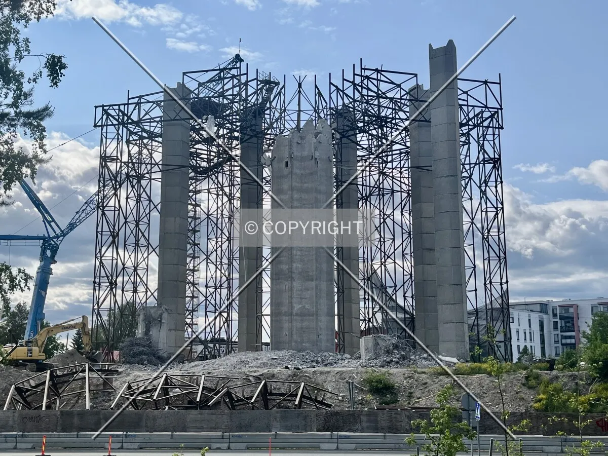 Photo 052-243-151