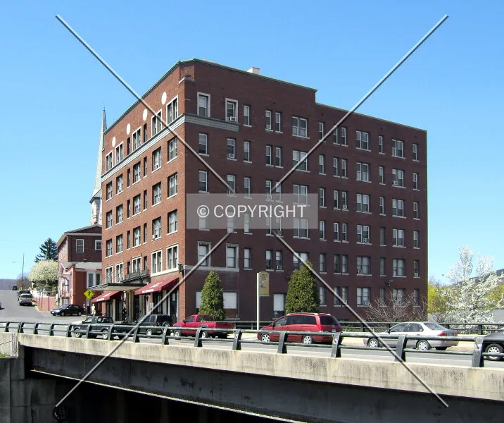 Photo 523-670-347