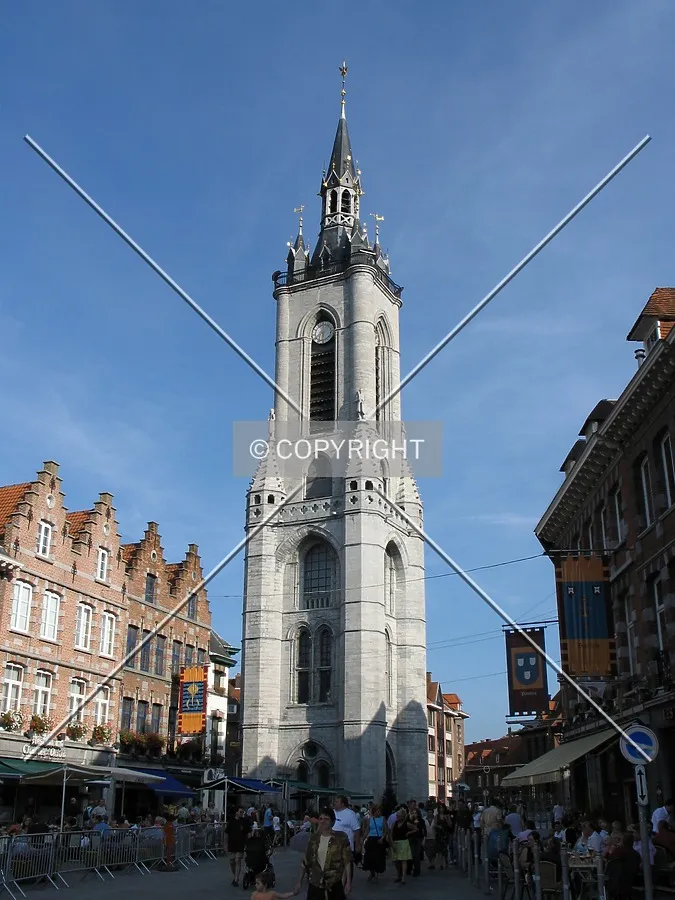 Looking up from the Grand-Place