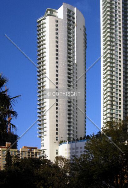 Photo 525-181-605