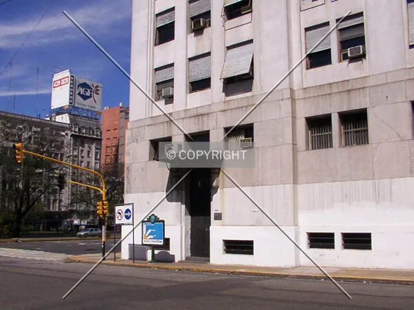 Base at the northeast corner
