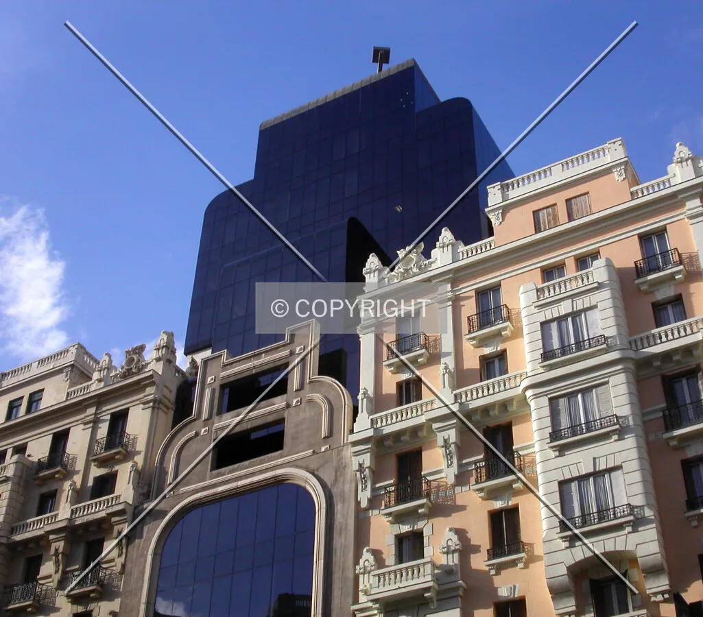 Looking up from Gran Via