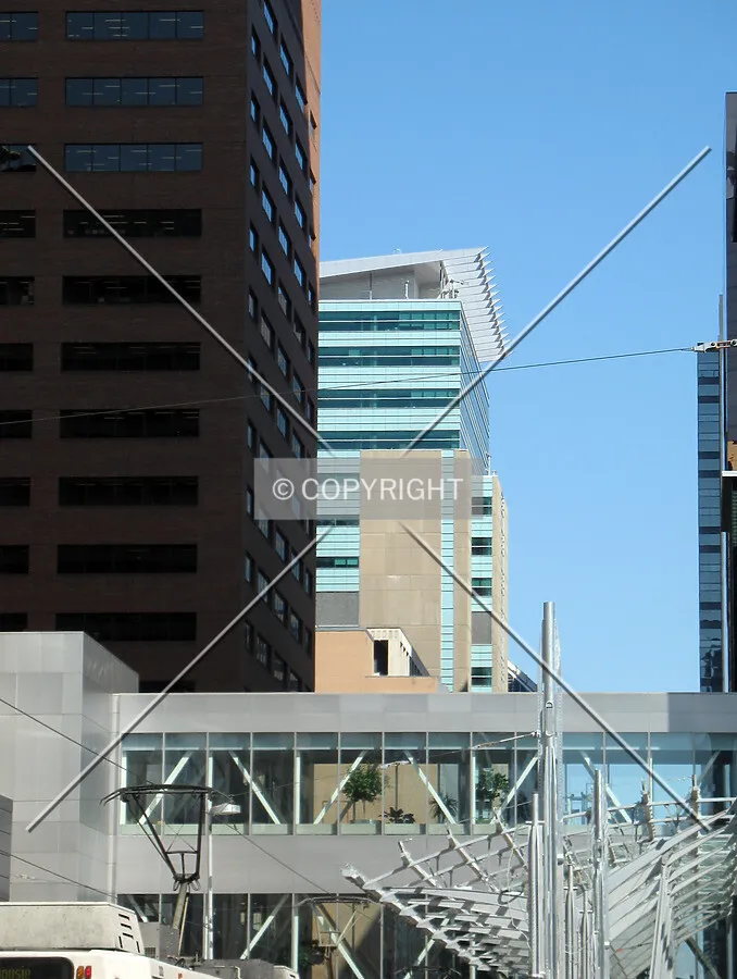 Top floors of the South wing seen from 7 Avenue