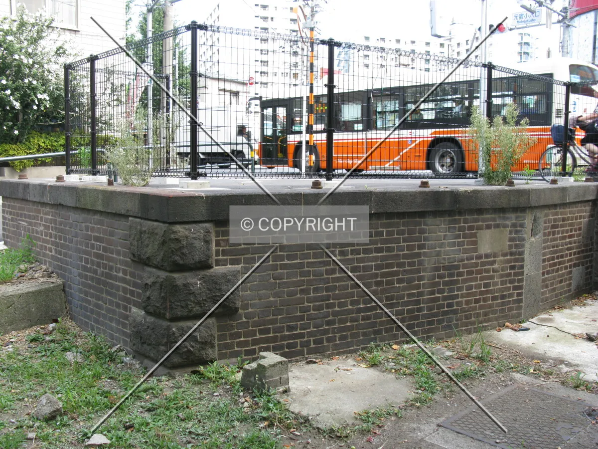 Photo 526-227-070