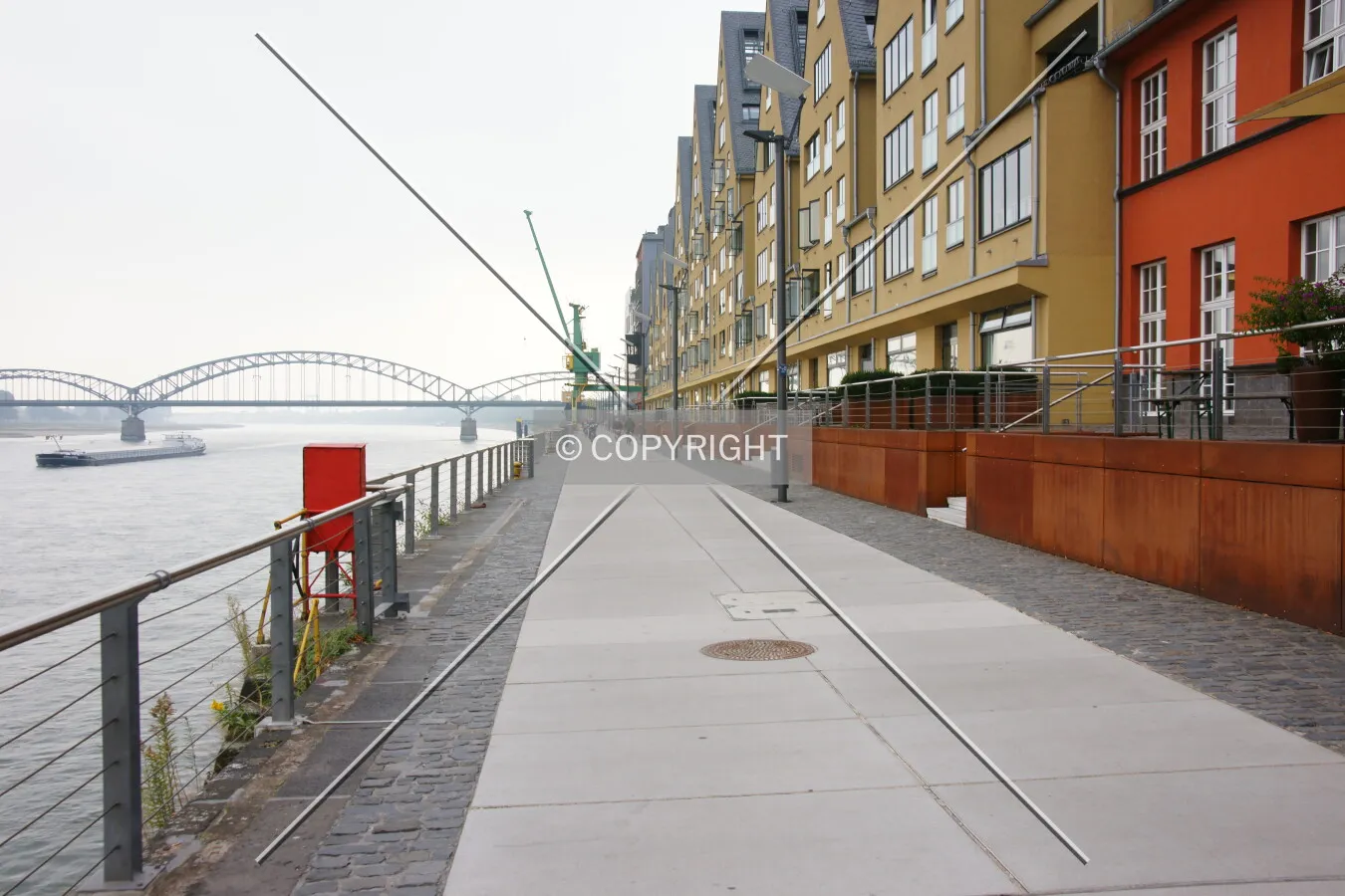 Photo 526-433-234