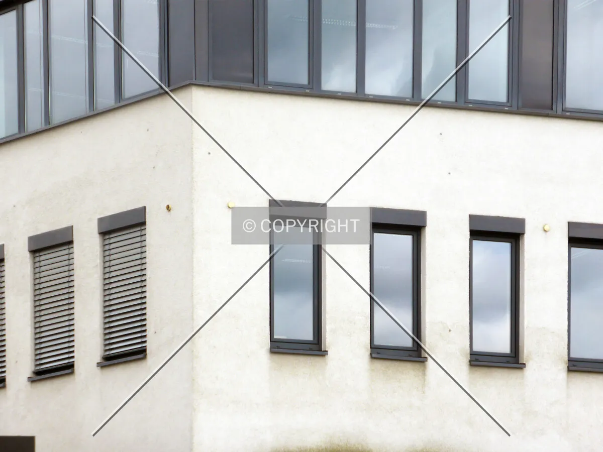 Photo 527-240-043
