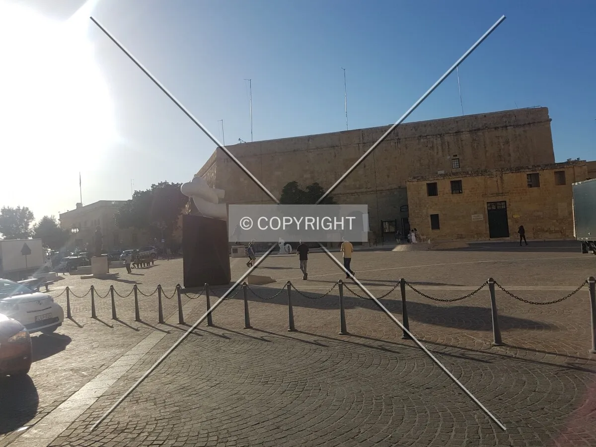 Photo 528-966-774