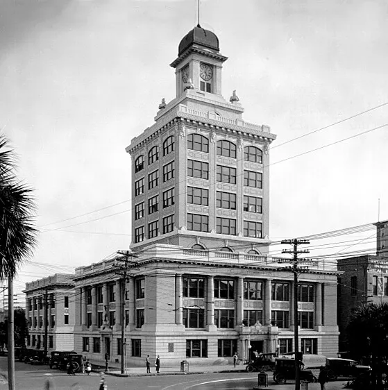 Vintage view from the northeast, showing the former police headquarters to the left, circa 1917
