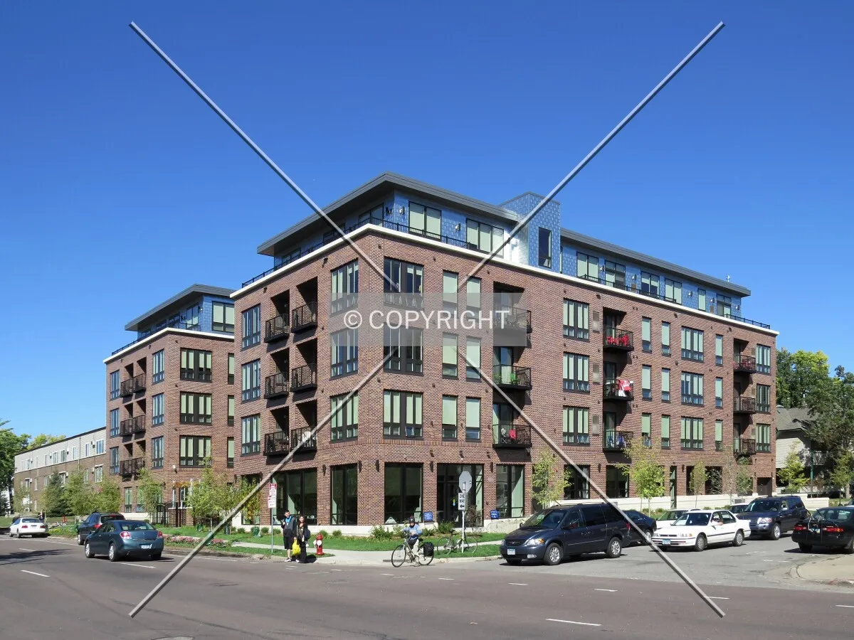 View to the north across 4th Street & 8th Avenue SE