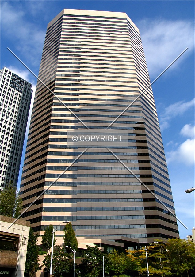 Looking up the northwest face from 2nd Ave