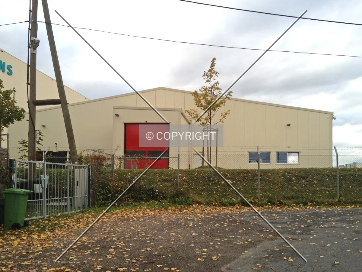 Hall building used for services