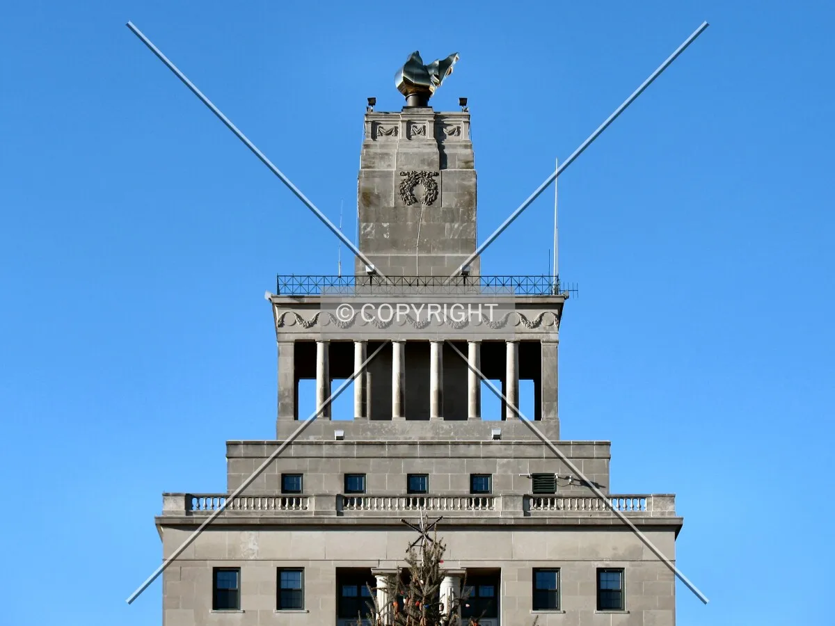 Top from the Linn County Courthouse