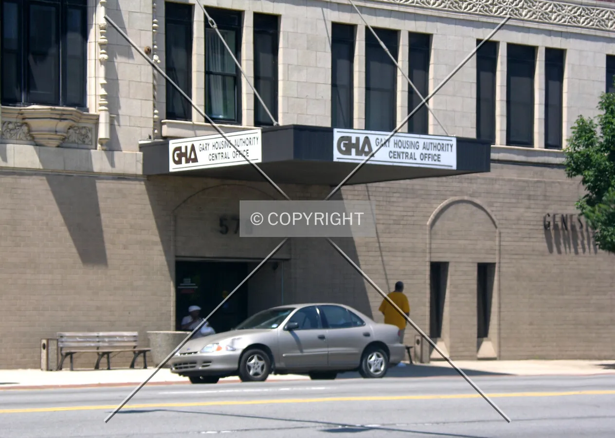 Entrance off Broadway