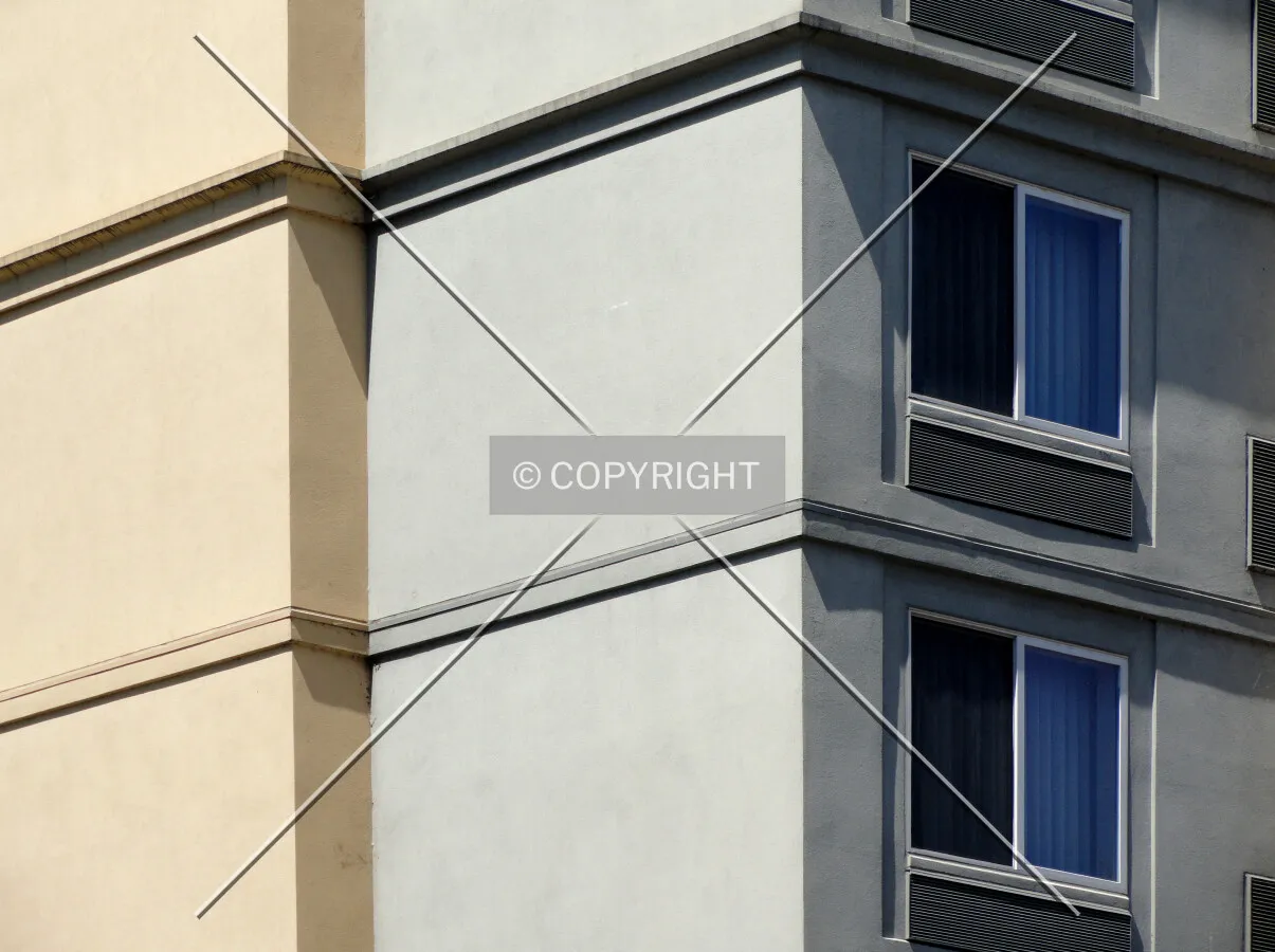 Southeast corner facade detail