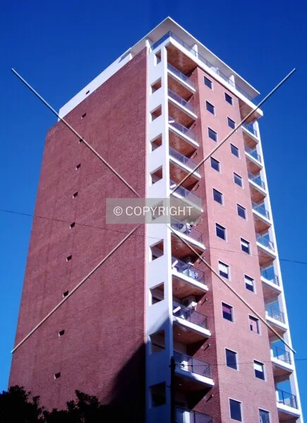 Photo 535-693-389