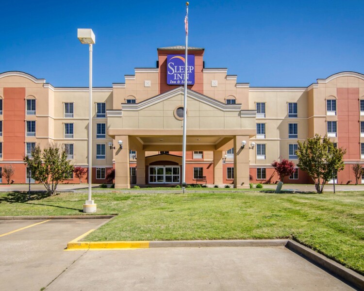 Sleep Inn & Suites