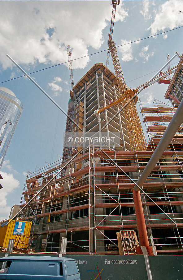 Photo 537-576-679