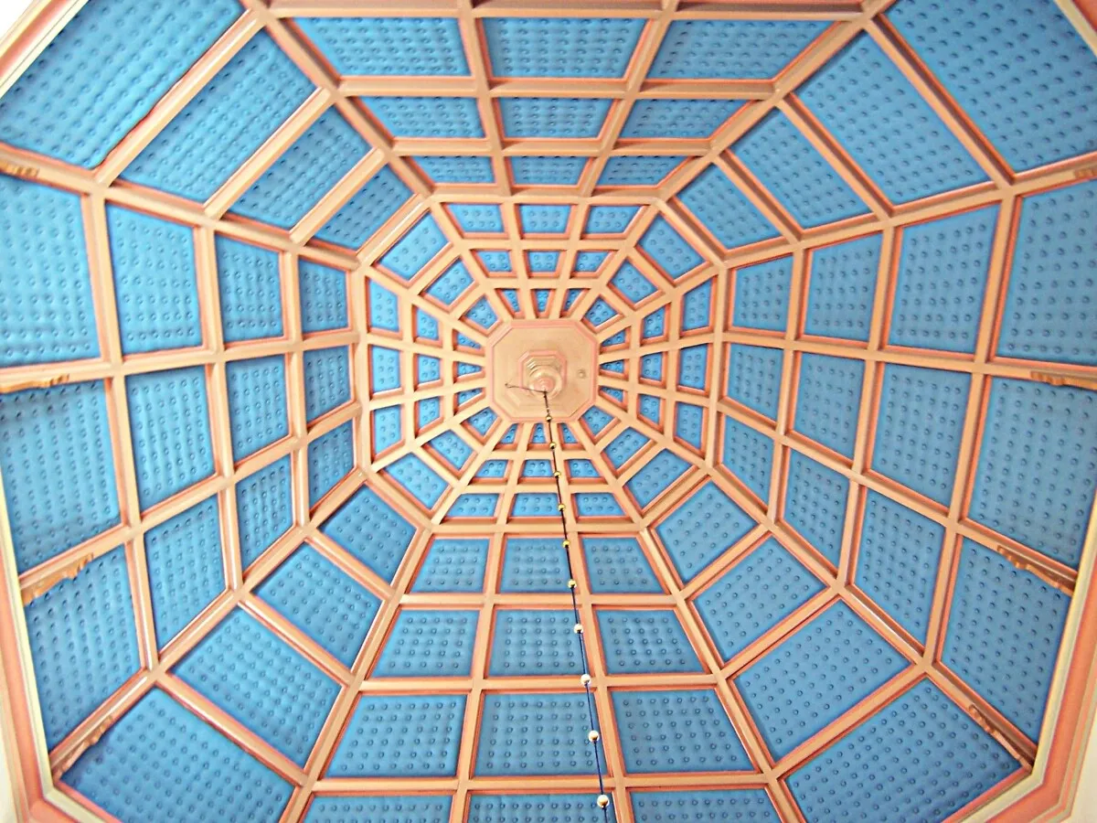 Central dome