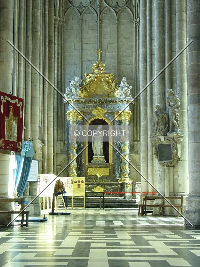 View from the west in the northern transept