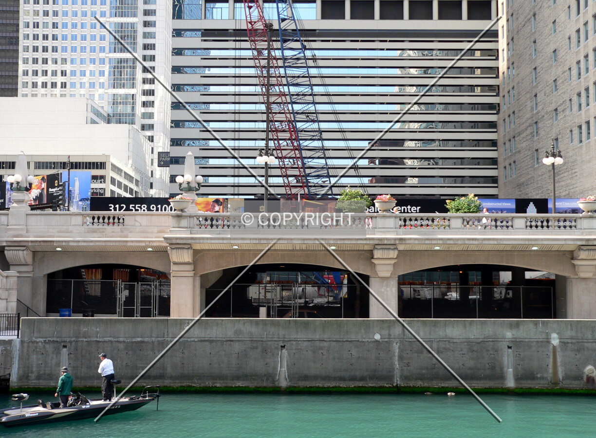 View to the south from the Chicago River