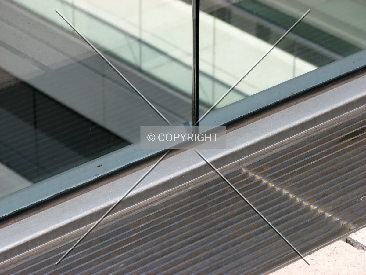Use of modern glass and steel on the roof of Reichstag