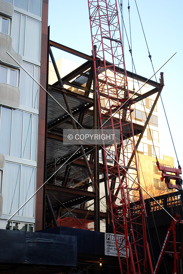 Close view of the cantilevered section
