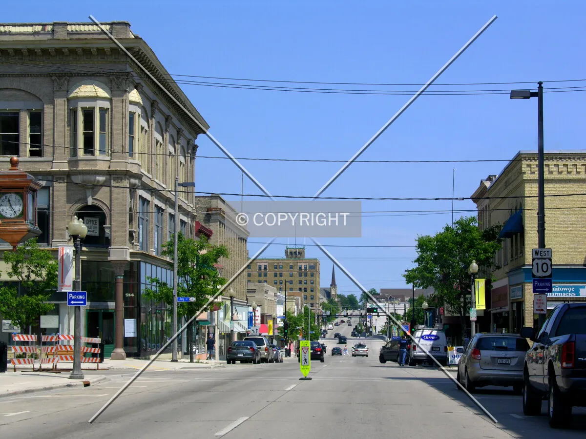 8th Street looking north through downtown
