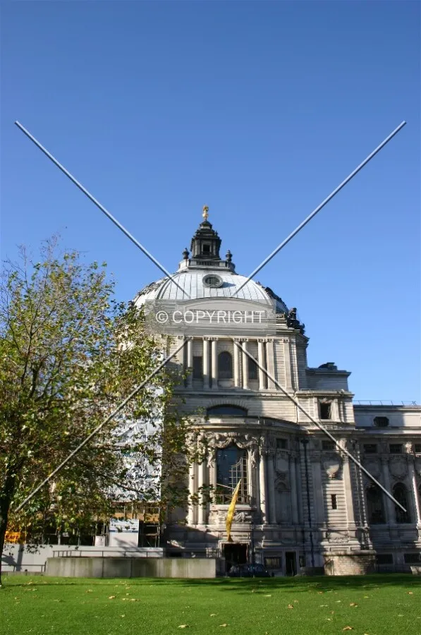The east façade from Broad Sanctuary