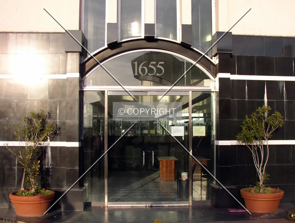 Main entrance off Peachtree Street