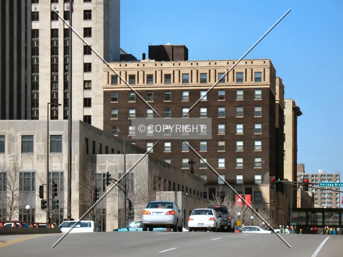 View to the north from the Wabasha Street Bridge
