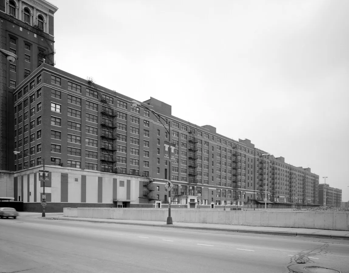 Vintage view from the northeast dated March 1994