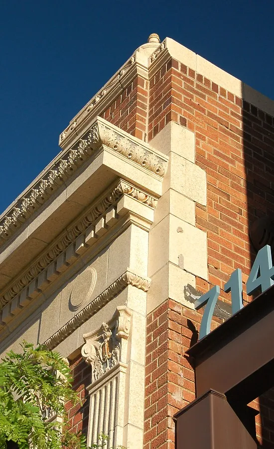 Corner detail