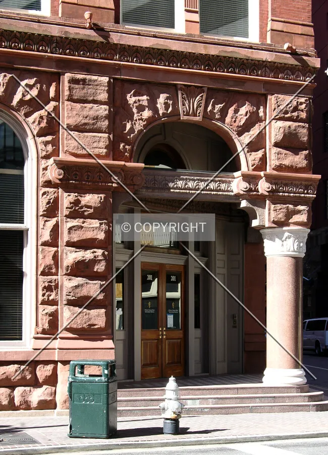 Entrance area off Camp Street