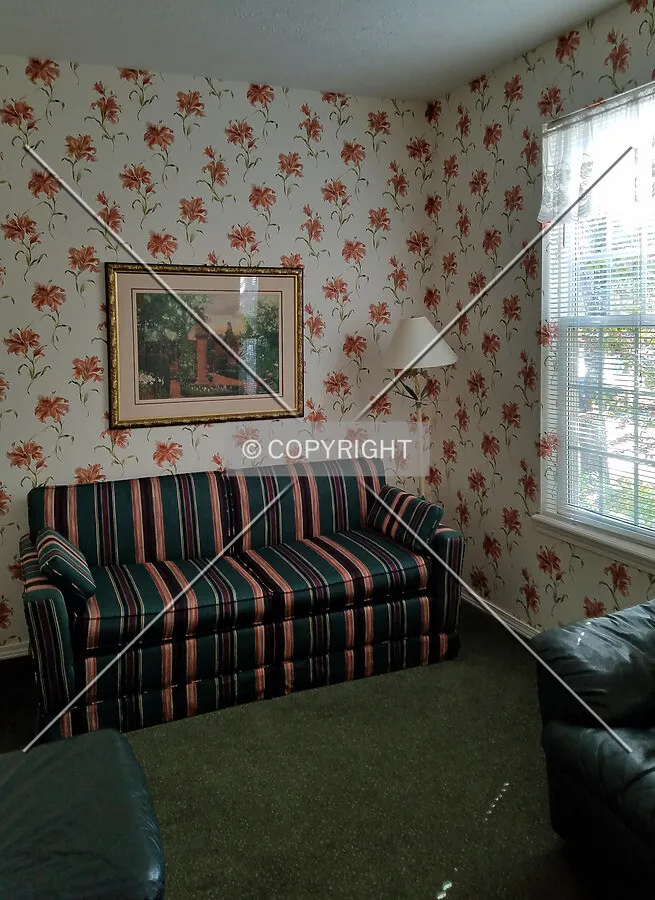 Sitting area in room 9; October 20, 2016