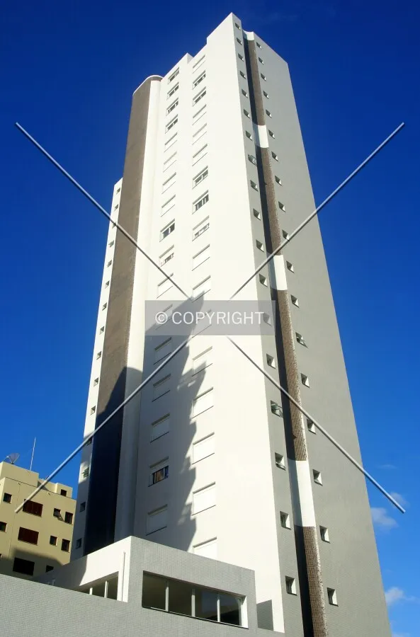 Looking up from across Almirante Barroso Street