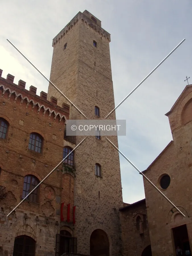 Torre del Mangia from the plaza