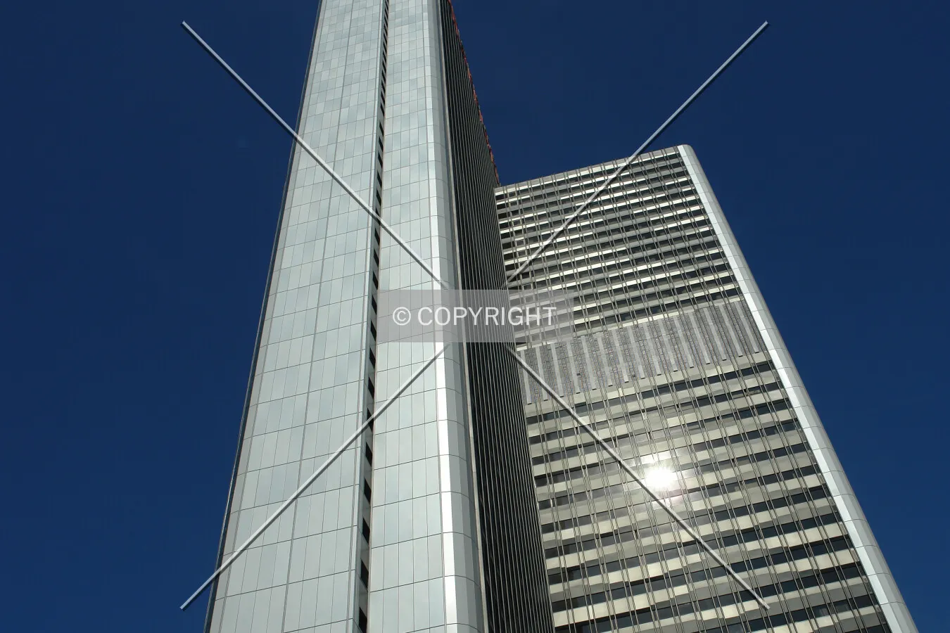 Looking up the WestendGate / Marriott Hotel building in Frankfurt