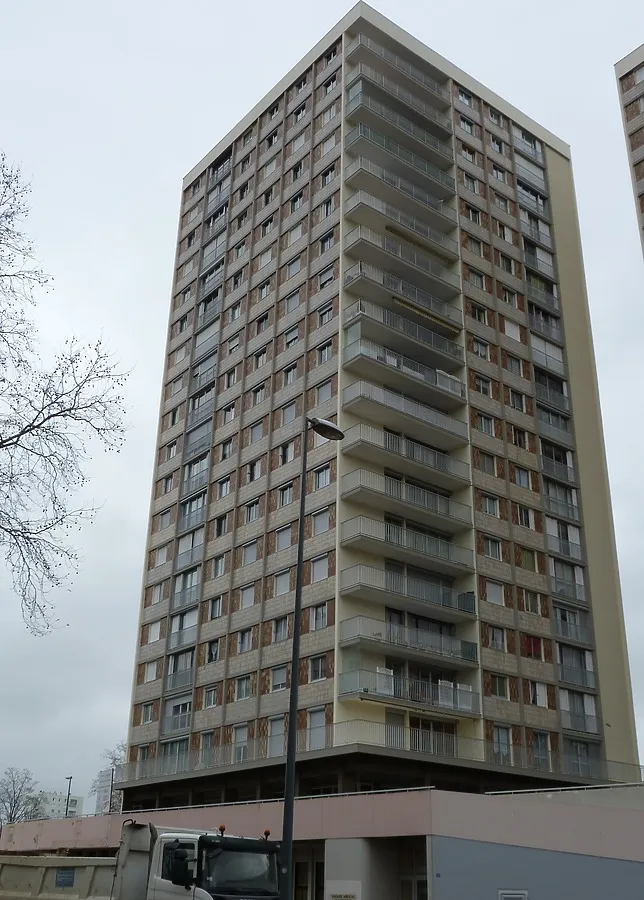 Southwest corner view.